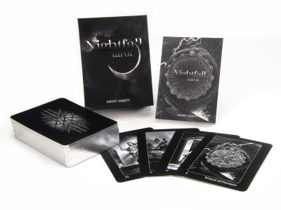 Okładka książki Nightfall Tarot