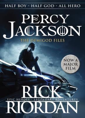Percy Jackson. The Demigod Files (Film Tie-in) wer. angielska. Autor: Rick Riordan. SmakLiter.pl Okładka książki Percy Jackson. The Demigod Files (Film Tie-in) wer. angielska