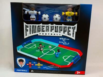 Opakowanie Piłkarze x2 + piłka x2 + bramka x2 + mata boisko