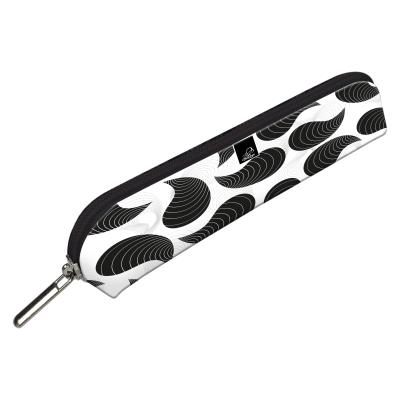 Piórnik mini Łezki. Wydawca: EV-Corp. SmakLiter.pl Opakowanie Piórnik mini Łezki