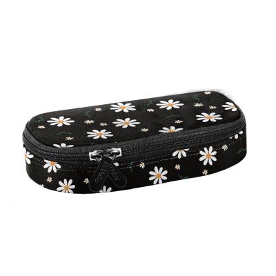 Opakowanie Piórnik owlany kwiatki Daisy BeUniq BU26SB-013
