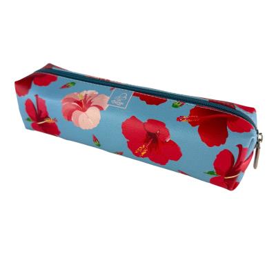 Piórnik szkolny młodzieżowy prostokąt kostka Hibiskusy W Jeansie. Wydawca: EV-Corp. SmakLiter.pl Opakowanie Piórnik szkolny młodzieżowy prostokąt kostka Hibiskusy W Jeansie