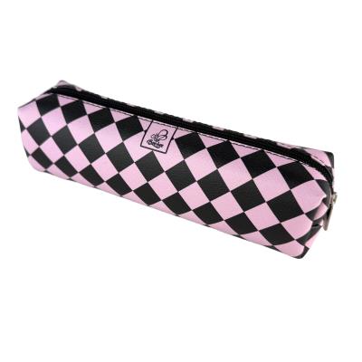 Piórnik szkolny młodzieżowy prostokąt kostka Krata Pink. Wydawca: EV-Corp. SmakLiter.pl Opakowanie Piórnik szkolny młodzieżowy prostokąt kostka Krata Pink