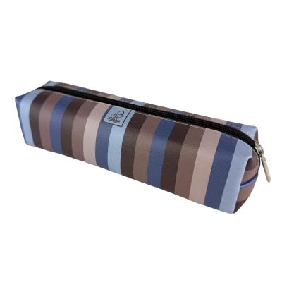 Piórnik szkolny młodzieżowy prostokąt kostka Pasy Dry Colors. Wydawca: EV-Corp. SmakLiter.pl Opakowanie Piórnik szkolny młodzieżowy prostokąt kostka Pasy Dry Colors