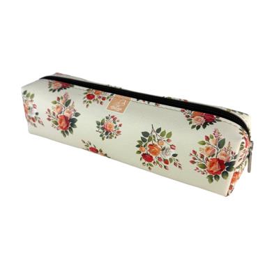 Piórnik szkolny młodzieżowy prostokąt kostka Róże W Beżu. Wydawca: EV-Corp. SmakLiter.pl Opakowanie Piórnik szkolny młodzieżowy prostokąt kostka Róże W Beżu