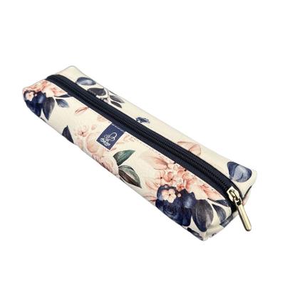 Opakowanie Piórnik szkolny młodzieżowy student jamnik Niebieskie Róże