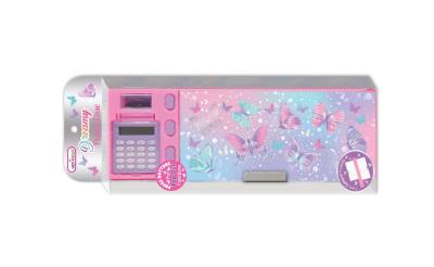 Piórnik z kalkulatorem Motylki. Wydawca: Hot Focus. SmakLiter.pl Opakowanie Piórnik z kalkulatorem Motylki