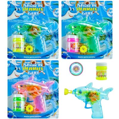 Pistolet na bańki rekin MIX. Wydawca: Trifox. SmakLiter.pl Opakowanie Pistolet na bańki rekin MIX