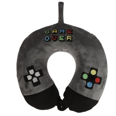 Poduszka podróżna Game Over CUSH238. Wydawca: PUCKATOR EUROPEAN DISTRIBUTION CENTRE. SmakLiter.pl Opakowanie Poduszka podróżna Game Over CUSH238