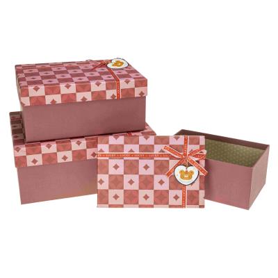 Pudełko prostokątne z kokardą 3szt czerw ROZETTE. Wydawca: ROZETTE. SmakLiter.pl Opakowanie Pudełko prostokątne z kokardą 3szt czerw ROZETTE