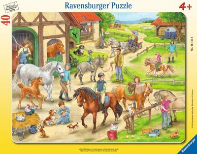 Opakowanie Puzzle 40 A Day at the Ranch Frame