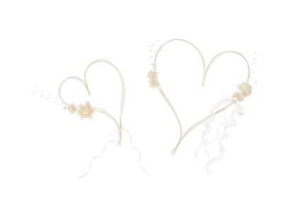 Opakowanie Rattanowe serca z bukiecikami kremowy 2szt