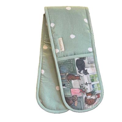 Rękawice kuchenne GLV28 Koty w kuchni. Wydawca: Alex Clark. SmakLiter.pl Opakowanie Rękawice kuchenne GLV28 Koty w kuchni