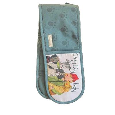 Rękawice kuchenne GLV29 Crazy Dog Lady Psiara. Wydawca: Alex Clark. SmakLiter.pl Opakowanie Rękawice kuchenne GLV29 Crazy Dog Lady Psiara