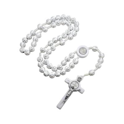 Opakowanie Różaniec paciorek z krzyżykami biały