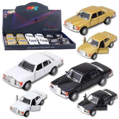 Opakowanie Samochód klasyczny metalowy z napędem MIX