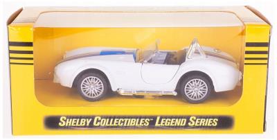 Opakowanie Shelby Cobra 1:32 biały
