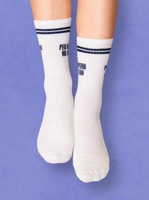 Skarpety sportowe PER ASPERA AD ASTRA 36-40. Wydawca: Nadwyraz. SmakLiter.pl Opakowanie Skarpety sportowe PER ASPERA AD ASTRA 36-40