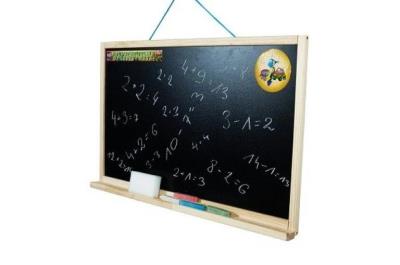 Tablica wisząca kredowa. Wydawca: 3toysm. SmakLiter.pl Opakowanie Tablica wisząca kredowa