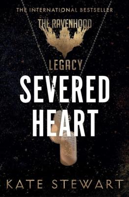 The Ravenhood Legacy Severed Heart. Autor: Stewart Kate. SmakLiter.pl Okładka książki The Ravenhood Legacy Severed Heart