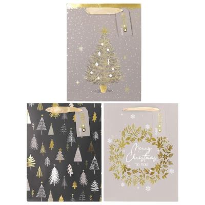 Torba prezentowa Święta 18x23x10cm mix STRIGO. Wydawca: Strigo. SmakLiter.pl Opakowanie Torba prezentowa Święta 18x23x10cm mix STRIGO