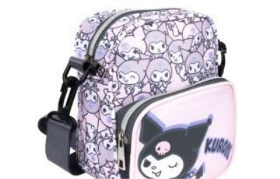 Torebka na ramię Kuromi Pink. Wydawca: ST-MAJEWSKI. SmakLiter.pl Opakowanie Torebka na ramię Kuromi Pink