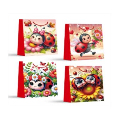 Opakowanie Torebka prezentowa dziecięca M Biedronka mix