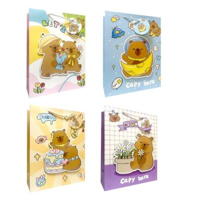 Torebka prezentowa dziecięca S Kapibara 3D mix. Wydawca: JU-PITER. SmakLiter.pl Opakowanie Torebka prezentowa dziecięca S Kapibara 3D mix