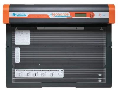Urządzenie Colibri E-Leonardo do formatów A4. Wydawca: Oxford. SmakLiter.pl Opakowanie Urządzenie Colibri E-Leonardo do formatów A4