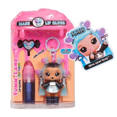 Yummiland Lip Gloss Sour Sweeties Nina Heartpop. Wydawca: MGA. SmakLiter.pl Opakowanie Yummiland Lip Gloss Sour Sweeties Nina Heartpop
