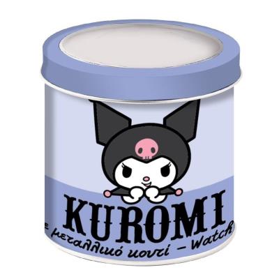 Zegarek analogowy w puszce Kuromi. Wydawca: Diakakis. SmakLiter.pl Opakowanie Zegarek analogowy w puszce Kuromi