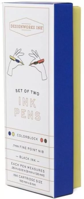 Zestaw 2 długopisów Cobalt&Army Green w pudełku. Wydawca: Designworks Ink. SmakLiter.pl Opakowanie Zestaw 2 długopisów Cobalt&Army Green w pudełku