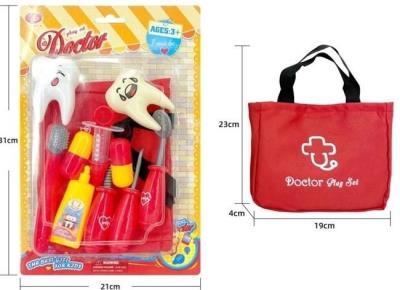 Zestaw doktor z torbą. Wydawca: Merkpol. SmakLiter.pl Opakowanie Zestaw doktor z torbą