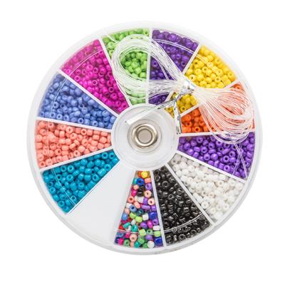 Zestaw koralików szklanych mini 2mm 12 kolorów. Wydawca: Dalprint. SmakLiter.pl Opakowanie Zestaw koralików szklanych mini 2mm 12 kolorów