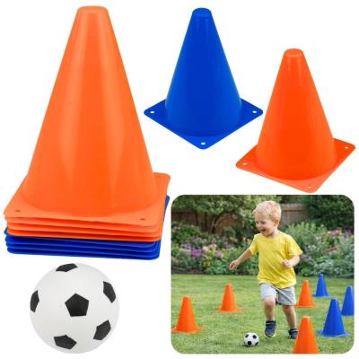 Opakowanie Zestaw pachołki treningowe z piłką 8szt.