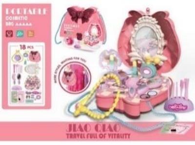 Zestaw piękności torebka. Wydawca: Madej. SmakLiter.pl Opakowanie Zestaw piękności torebka