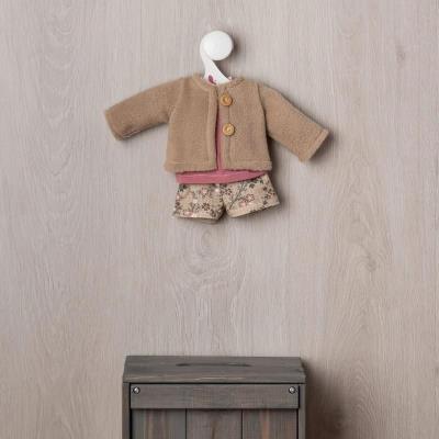 Zestaw ubranek dla lalki hiszpańskiej Sabrina 40cm. Wydawca: Asi. SmakLiter.pl Opakowanie Zestaw ubranek dla lalki hiszpańskiej Sabrina 40cm