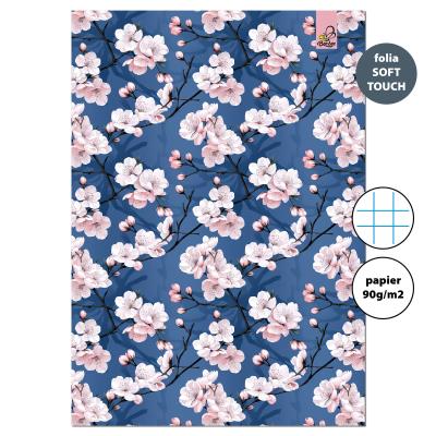 Opakowanie Zeszyt A4 32 kartki w kratkę 90g Kwiat wiśni