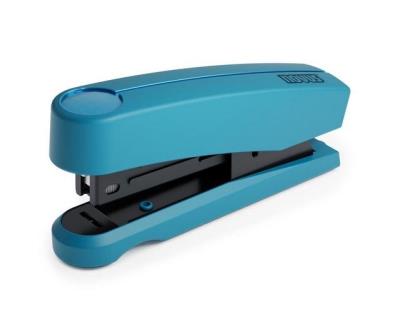 Zszywacz B10 niebieski. Wydawca: NOVUS. SmakLiter.pl Opakowanie Zszywacz B10 niebieski