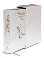 Pismo Święte ST i NT etui, skóra biała. Autor: praca zbiorowa. SmakLiter.pl Okładka książki Pismo Święte ST i NT etui, skóra biała