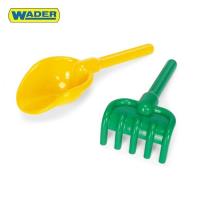 71130 Łopatka i Grabie. Autor: WADER. SmakLiter.pl Okładka książki 71130 Łopatka i Grabie