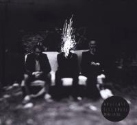 Matka, Syn, Bóg. Autor: Emade Fisz. SmakLiter.pl Okładka książki Matka, Syn, Bóg