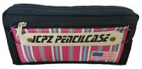 Piórnik szkolny JCPZ czarny. Wydawca: Noster. SmakLiter.pl Opakowanie Piórnik szkolny JCPZ czarny