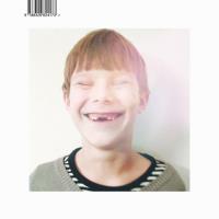 Drony. Autor: Fisz Emade Tworzywo. SmakLiter.pl Okładka książki Drony