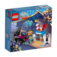 Lego DC SUPER HERO 41233 Lashina i jej pojazd. Autor: DC Super Hero Girls. SmakLiter.pl Okładka książki Lego DC SUPER HERO 41233 Lashina i jej pojazd