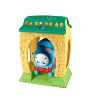 Okładka książki Tomek i Przyjaciele. Śpiewający Tomek z projektor.