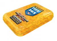 Adrenalyn XL FIFA 365 Mini puszka kolekcjonera. Wydawca: Panini. SmakLiter.pl Opakowanie Adrenalyn XL FIFA 365 Mini puszka kolekcjonera