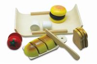 Opakowanie Drewniana deska z kanapką do krojenia na rzepy