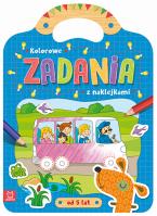 Kolorowe zadania z naklejkami od 5 lat. Autor: Joanna Myjak (ilustr.). SmakLiter.pl Okładka książki Kolorowe zadania z naklejkami od 5 lat