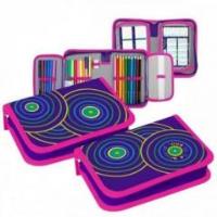 Piórnik Girl z wyposażeniem  1 zamek 2 klapy  STK-25. Wydawca: Freeway. SmakLiter.pl Opakowanie Piórnik Girl z wyposażeniem  1 zamek 2 klapy  STK-25